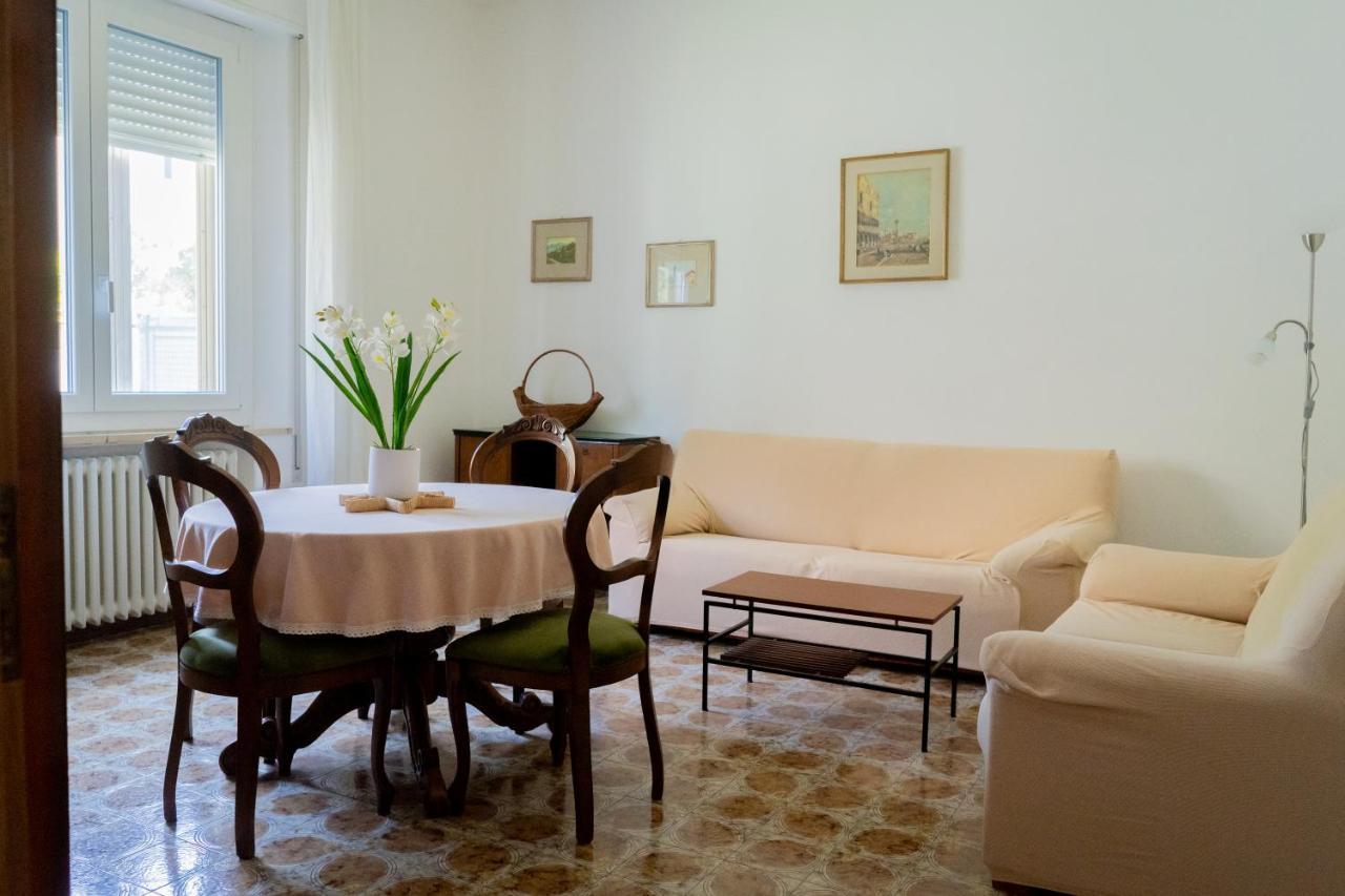 شقة Reno Family House رافيننا المظهر الخارجي الصورة